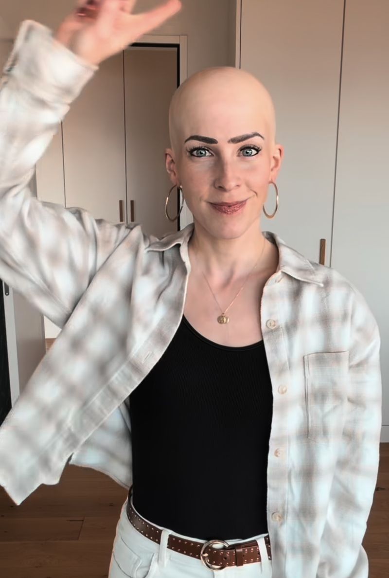 Confident HEADS client before her wig