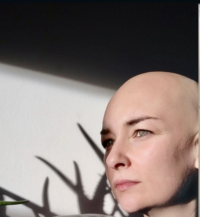 Client before her HEADS wig, portrait in sunlight